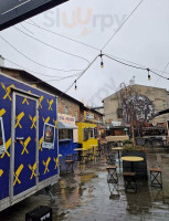 Skwer Judah Food Truck Square inside